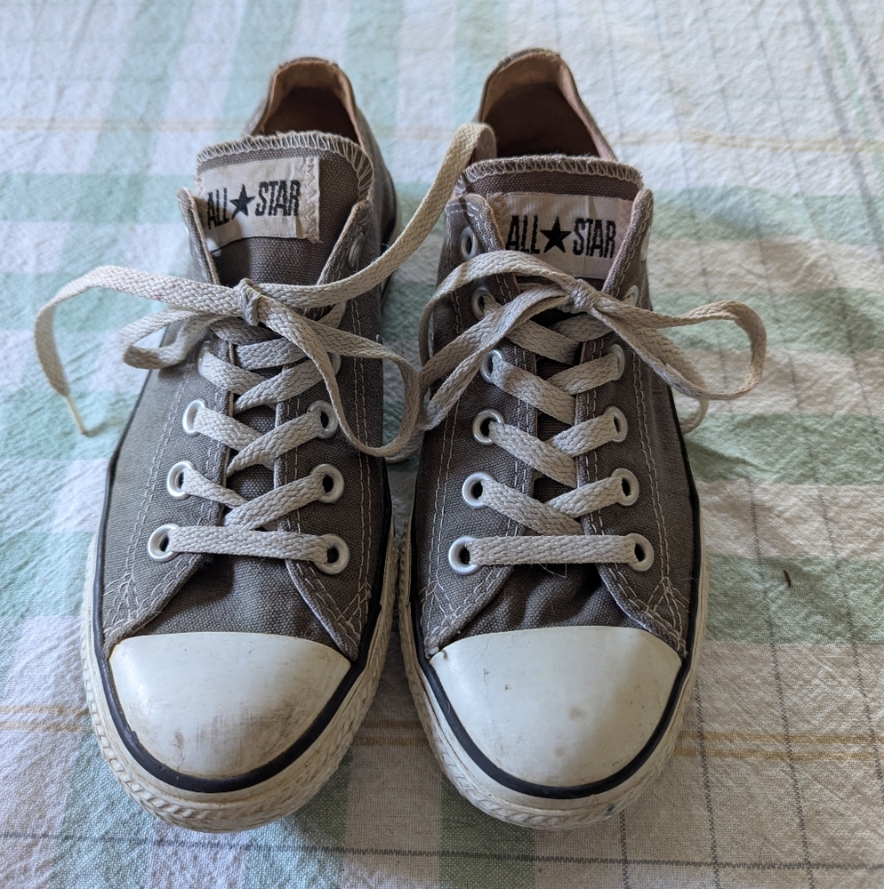 Converse - All-Star Low Top Chuck Taylors - W-7/M-5